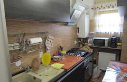 Triplex de 75 mp utili, teren de 185 mp! Zona linistita de case si vile!