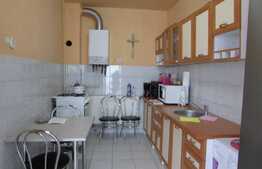 Casa de vanzare, 50 mp, teren 94, front 13, zona Sala Sporturilor