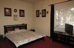 Casa de vanzare 120 mp, teren de 658 mp, front 14, zona Petrom