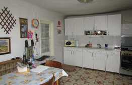 Casa de vanzare 120 mp, teren de 658 mp, front 14, zona Petrom