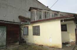 Casa de vanzare 120 mp, teren de 658 mp, front 14, zona Petrom