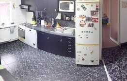 Apartament 3 camere, 65,2 mp, decomandat, parcare, boxa subsol, zona Bucium