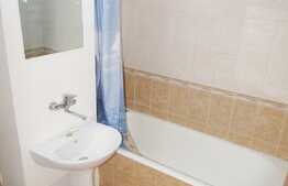 Apartament 3 camere, 65 mp, recent renovat,boxa subsol, zona Cora