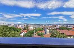 Apartament cu 3 camere, decomandat, 70 mp, B-dul Nicolae Titulescu