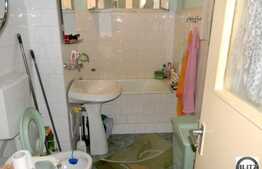 Apartament 3 camere decomandat, 64 mp, zona Nora. Boxa si loc de parcare incluse