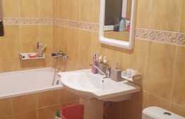 Apartament cu 2 camere, 50 mp, 3 balcoane! Zona strazii Eroilor!