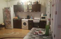 Apartament cu 2 camere, 50 mp, 3 balcoane! Zona strazii Eroilor!