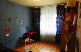 Apartament 3 camere, 63,75 mp, decomandat, parcare, 2 boxe subsol, zona Profi