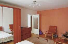 Apartament 3 camere, 63,75 mp, decomandat, parcare, 2 boxe subsol, zona Profi