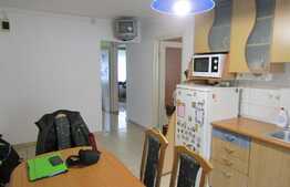 Apartament 3 camere, 63,75 mp, decomandat, parcare, 2 boxe subsol, zona Profi