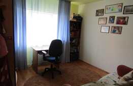 Apartament 3 camere, 63,75 mp, decomandat, parcare, 2 boxe subsol, zona Profi
