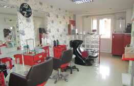 Apartament amenajat ca si salon, 55 mp, decomandat, zona Benzinariei Mol