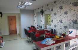 Apartament amenajat ca si salon, 55 mp, decomandat, zona Benzinariei Mol