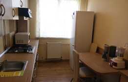 Apartament 3 camere, balcon inchis, garaj, zona Taietura Turcului