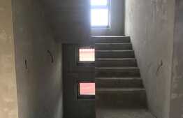 Casa 231 MP util si 607 teren interioare tencuite, instalatii electrice si geamuri termopan! Comision 0%