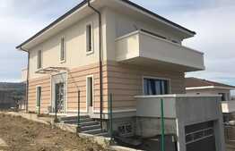 Casa finisata exterior, 231 mp util, 854 teren, panorama 360 grade!