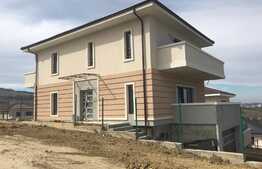 Casa finisata exterior, 231 mp util, 854 teren, panorama 360 grade!