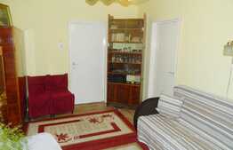Apartament 2 camere, 49,7 mp, decomandat, zona Hotelului Royal