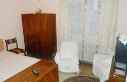 Apartament 2 camere, 49,7 mp, decomandat, zona Hotelului Royal