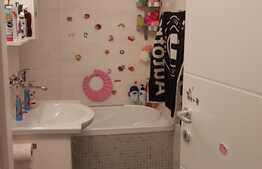 Apartament 4 camere, 70 mp, decomandat, boxa, zona strazii Mehedinti