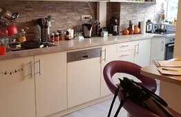 Apartament 4 camere, 70 mp, decomandat, boxa, zona strazii Mehedinti