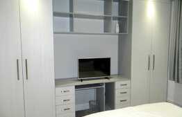 Apartament cu 2 camere, 50 mp, decomandat, garaj, zona Blocului Spray