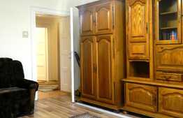 Apartament o camera, 45 mp, decomandat, terasa, zona Piata Unirii