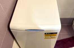 Garsoniera decomandata,29 mp, totul nou, zona Casa Piratilor