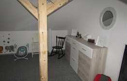 Apartament pe doua niveluri, in vila, 3 camere, 80 mp! Zona Tauti!