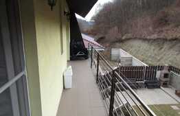 Apartament pe doua niveluri, in vila, 3 camere, 80 mp! Zona Tauti!