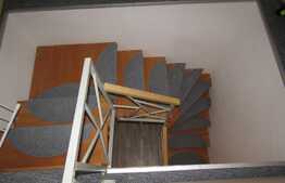 Apartament pe doua niveluri, in vila, 3 camere, 80 mp! Zona Tauti!