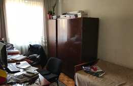 Apartament 3 camere, 60 mp, decomandat, etaj intermediar, zona Aleii Baisoara