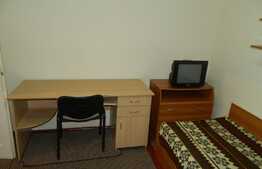 De inchiriat garsoniera, 30 mp, imobil de tip casa-vila, zona UMF