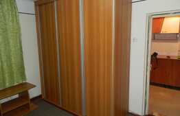 De inchiriat garsoniera, 30 mp, imobil de tip casa-vila, zona UMF