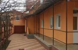 Casa individuala 212 mp utili, compusa din 2 apartamente de 4 camere, teren de 250 mp, zona Podului IRA