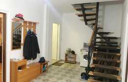 Casa individuala 212 mp utili, compusa din 2 apartamente de 4 camere, teren de 250 mp, zona Podului IRA