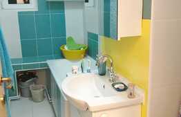 3 camere, 76 mp, decomandat, boxa subsol, parcare, zona Piata Cipariu