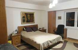 3 camere, 76 mp, decomandat, boxa subsol, parcare, zona Piata Cipariu