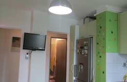 De vanzare 2 camere, 40 mp, boxa, zona Complex Nora