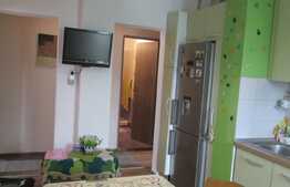 De vanzare 2 camere, 40 mp, boxa, zona Complex Nora