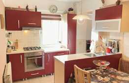 De vanzare 3 camere, 79 mp, decomandat, zona Minerva