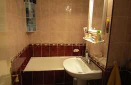 De vanzare 2 camere, 48 mp, decomandat, zona McDonalds