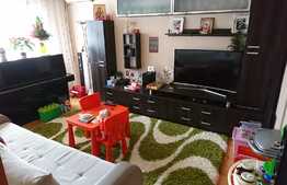 Apartament 3 camere, 67 mp, decomandat, garaj, zona strazii Ion Mester