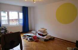 De vanzare apartament 3 camere, 68 mp, zona strazii Brates