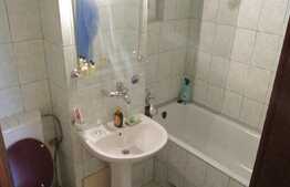 De vanzare apartament cu 2 camere, 58,3 mp, boxa, zona Podului Calvaria