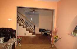 Casa individuala cu 7 camere, 200 mp utili, teren de 550 mp! Zona strazii Tineretului! 