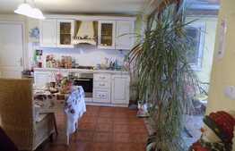 Vanzare casa individuala, 201 mp utili, teren de 989 mp! Zona de case!