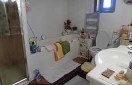 Vanzare casa individuala, 201 mp utili, teren de 989 mp! Zona de case!