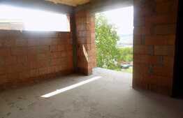 Casa cuplata la pret de apartament!  Zona Vivo! 