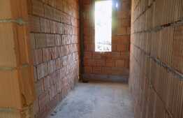 Casa cuplata la pret de apartament!  Zona Vivo! 